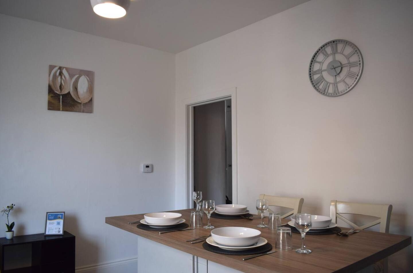 The Twickenham Apartment Near Strawberry Hill ภายนอก รูปภาพ