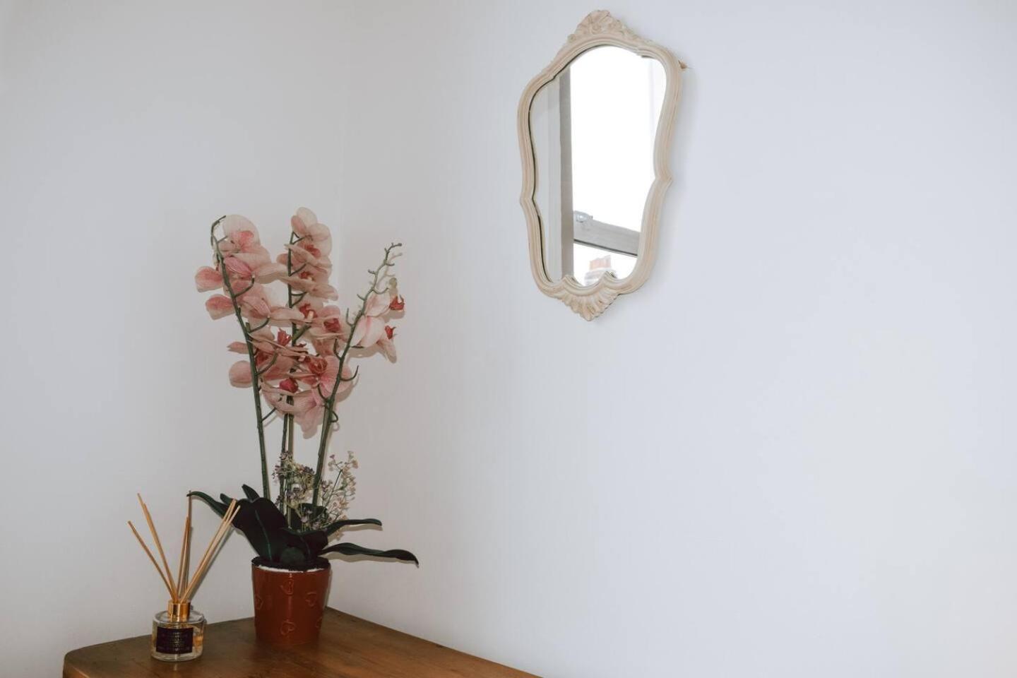 The Twickenham Apartment Near Strawberry Hill ภายนอก รูปภาพ