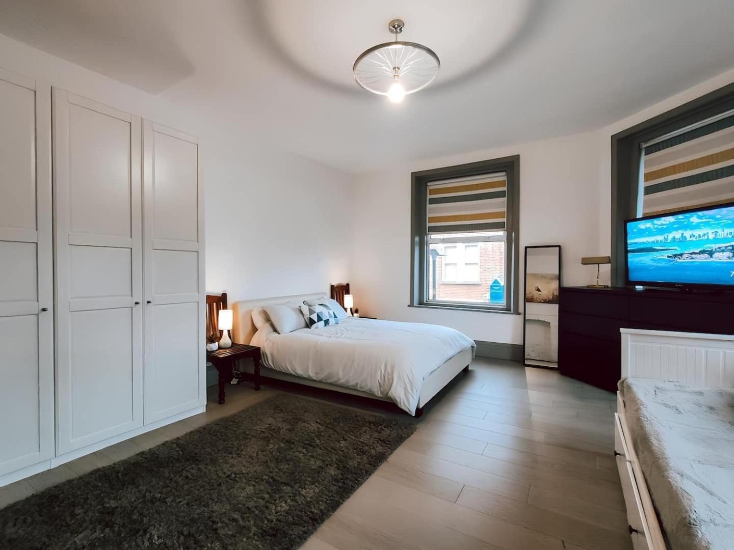 The Twickenham Apartment Near Strawberry Hill ภายนอก รูปภาพ