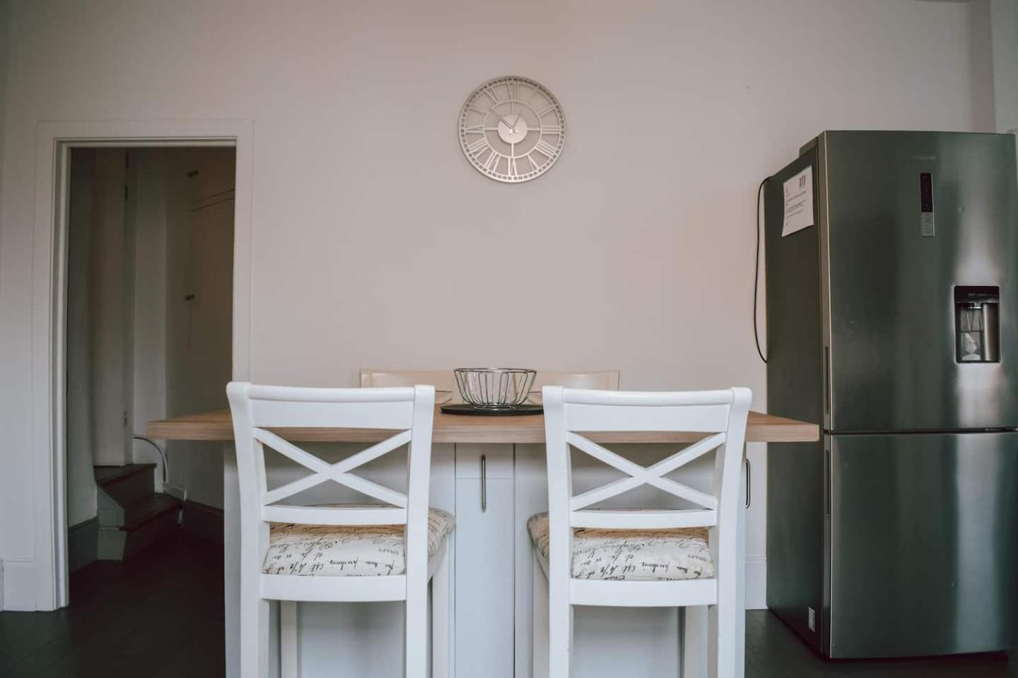 The Twickenham Apartment Near Strawberry Hill ภายนอก รูปภาพ